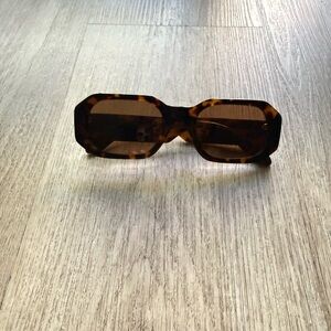 quay australia hyped up tortoise brown square y2k geometric sunglasses eyewear